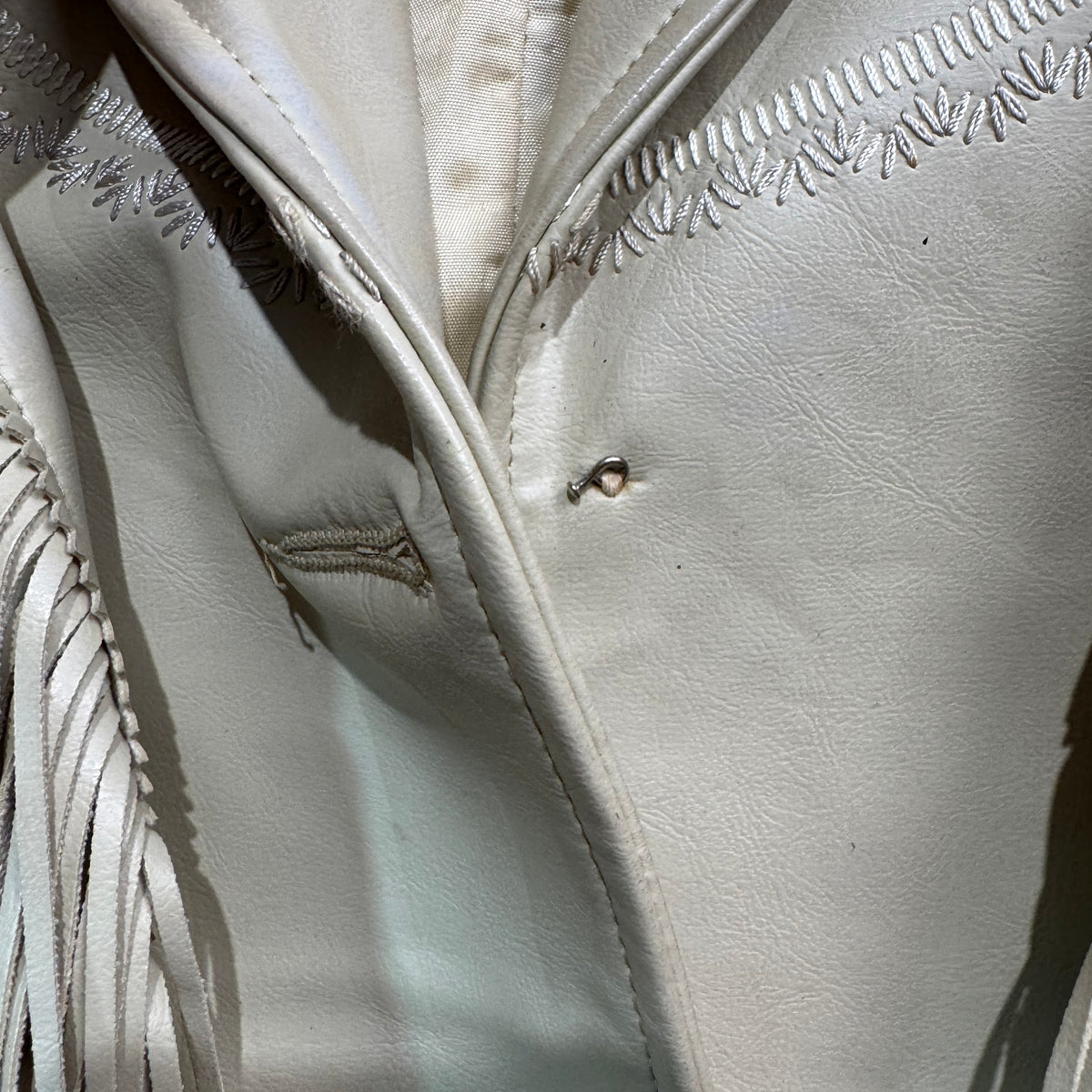 Vintage 70s-80s Pioneer Wear Cream Leather Fringe Embroidered Yoke Western Jacket Womens