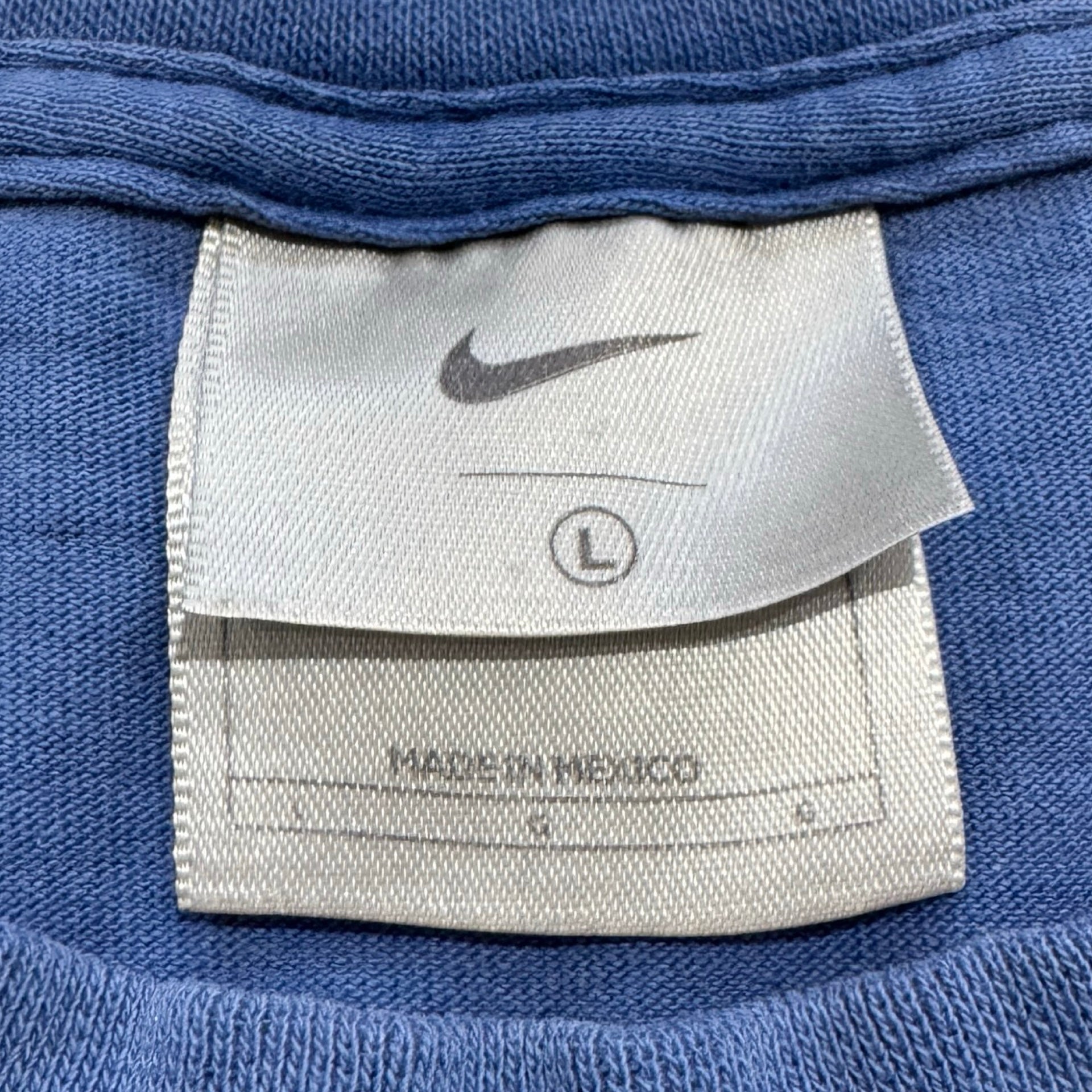 Y2K Nike Large T-Shirt