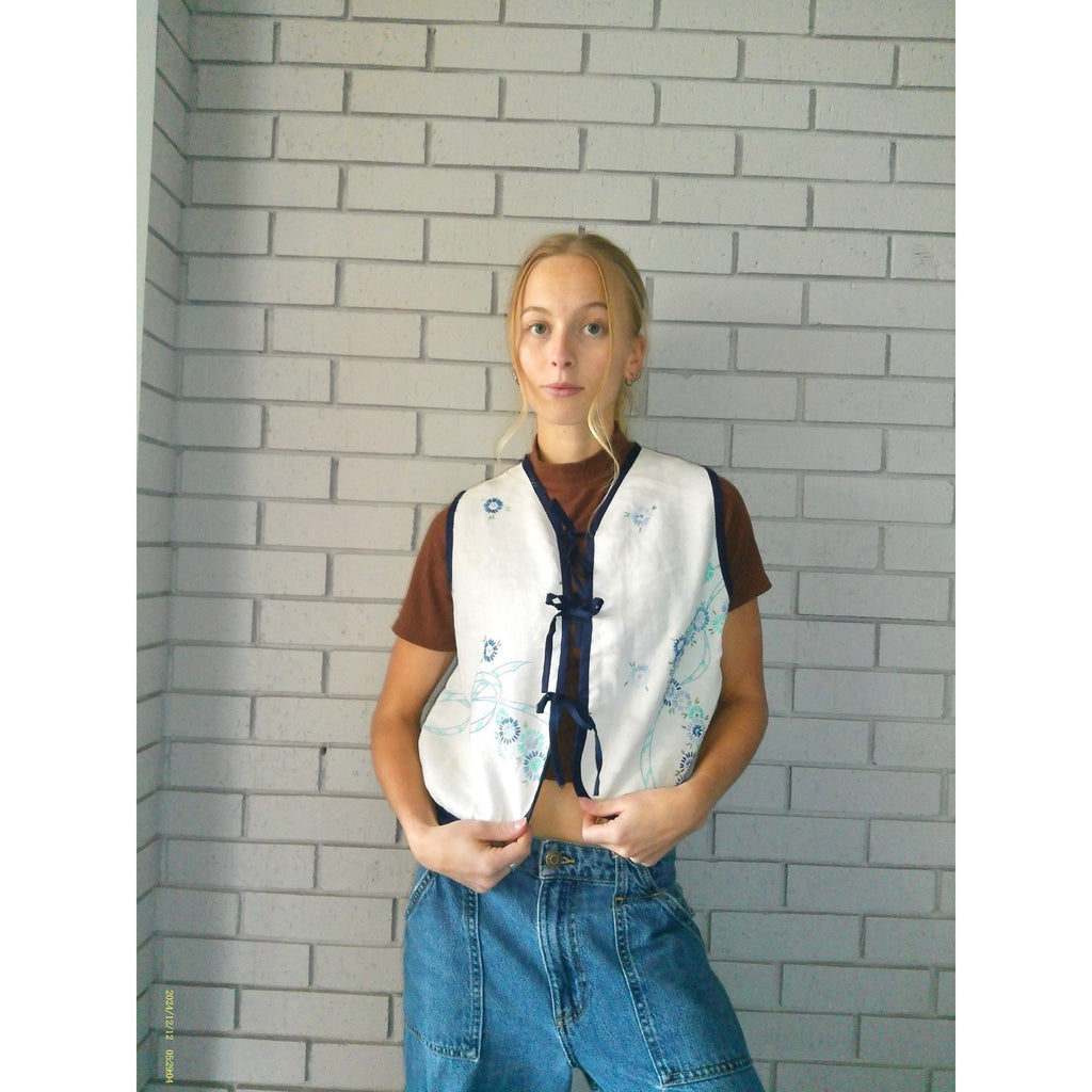 Blues & Bows XS Linen Tie Top Rework