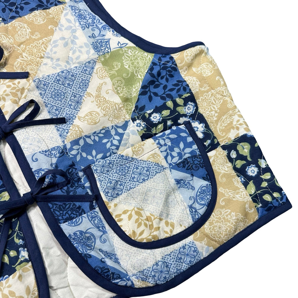 Delft Triangle Patchwork L quilted vest rework - pocket detail