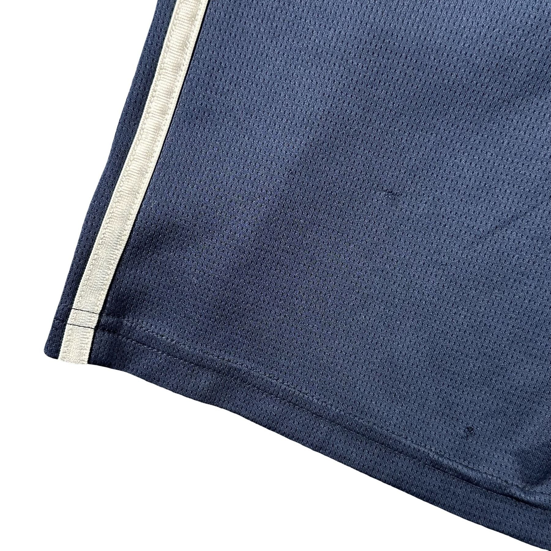 adidas Navy 3-Stripe Mesh Athletic Shorts Youth M 10/12 - photo 4, small snag in mesh