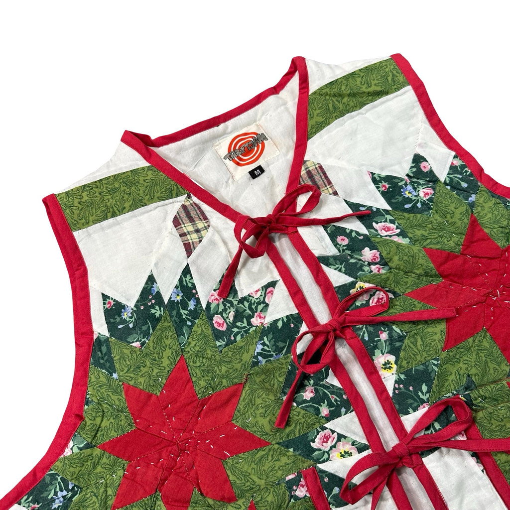 Poinsettia Star M quilted vest rework - tie closures