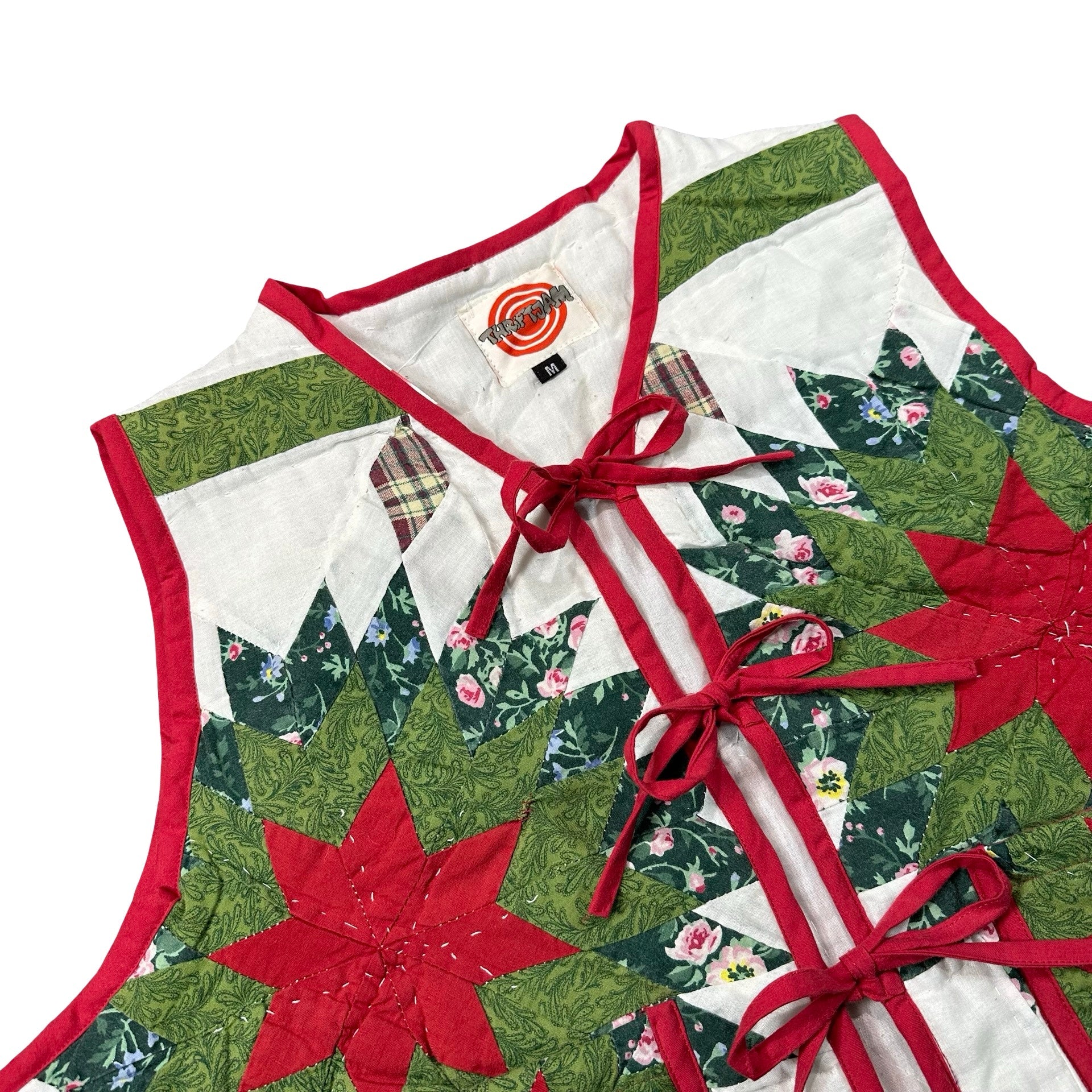 Poinsettia Star M quilted vest rework - tie closures