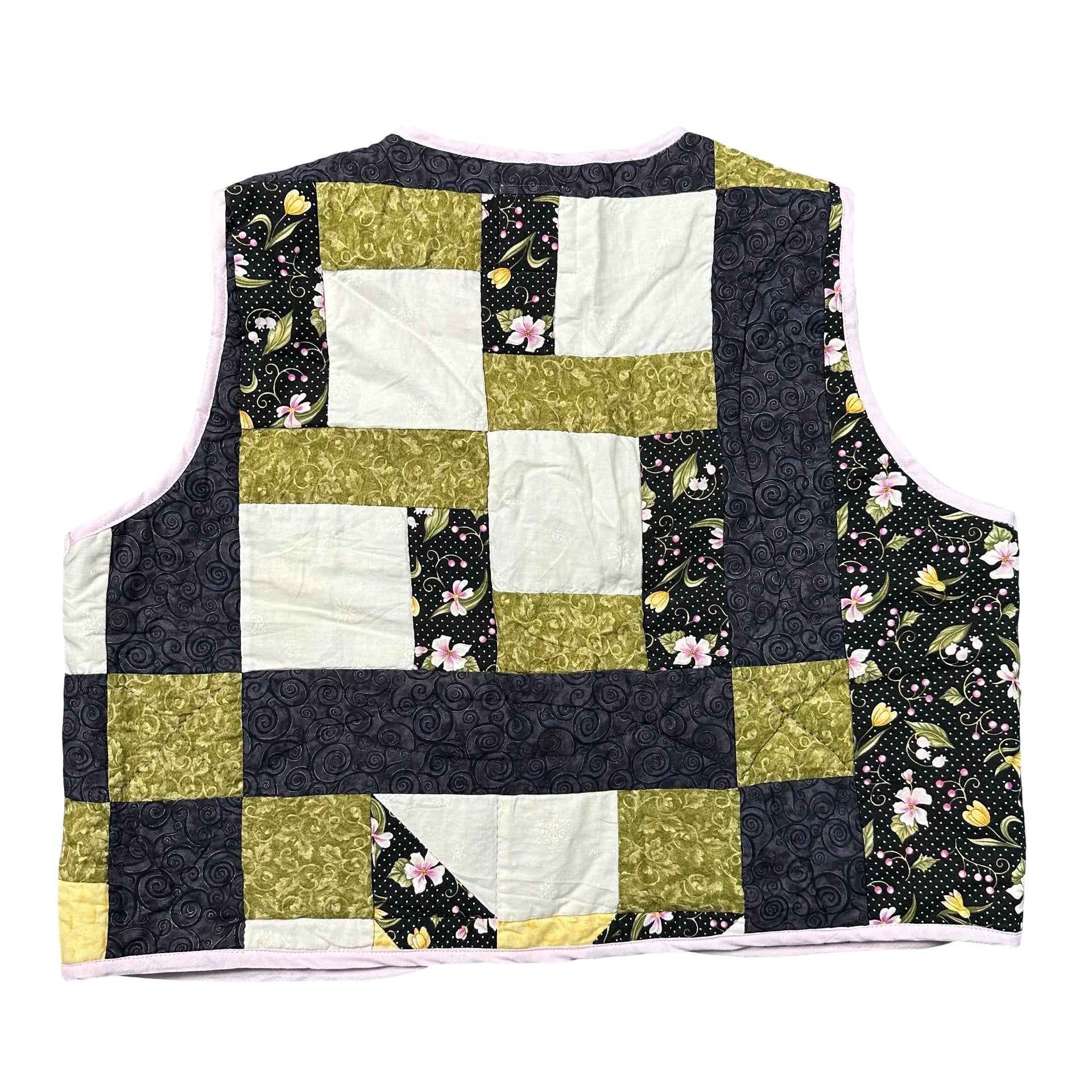 Blossom Noir L quilted vest rework - tape measure
