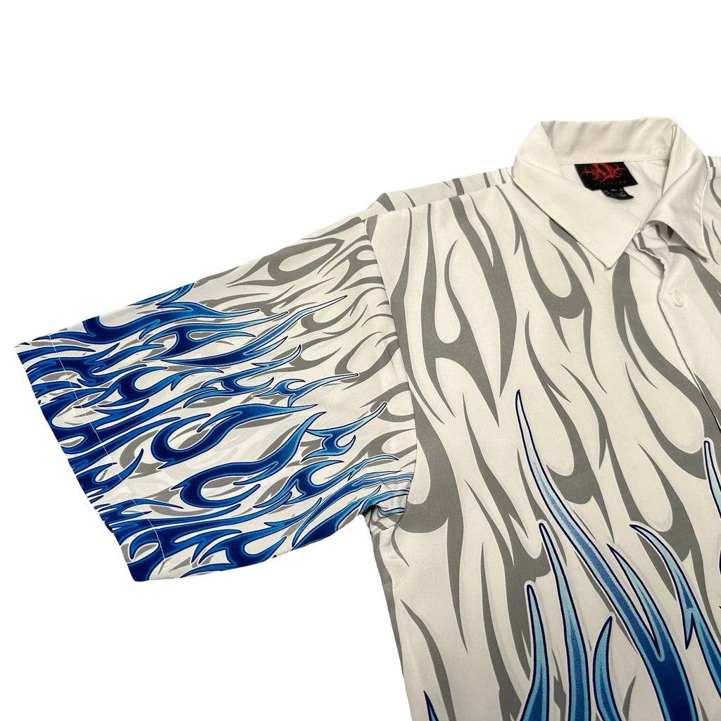 Flame print collar and sleeve detail