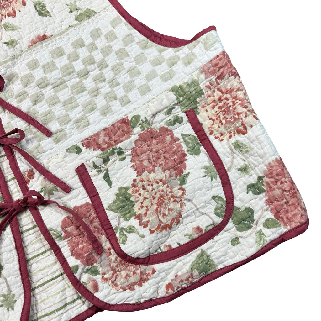 Coral Chrysanthemum 2XL quilted vest rework, front pocket and quilting detail