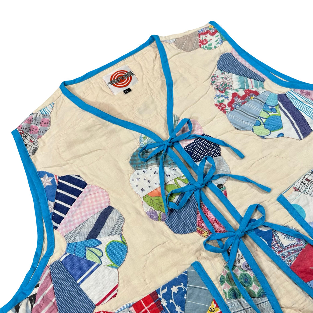 Dresden Fan XL quilted vest rework, front tie closures