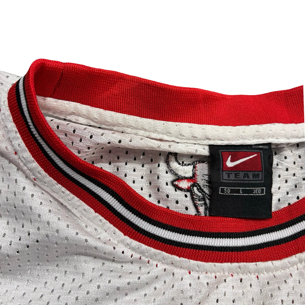 Vintage Nike Team NBA Chicago Bulls 23 Stitched Basketball Jersey White Mens L