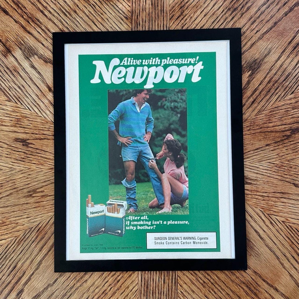 Newport Alive With Pleasure Outdoor Couple Vintage CIgarette Ad