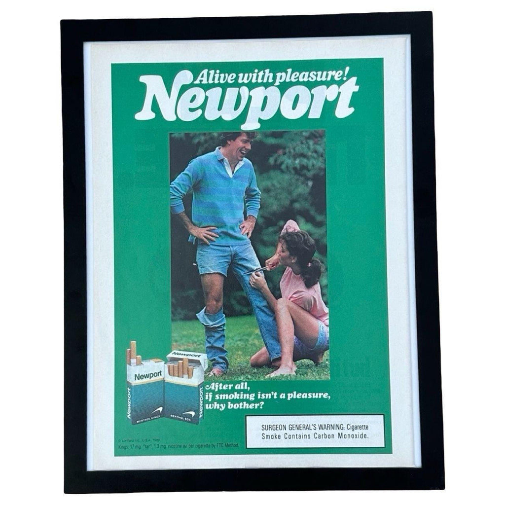 Newport Alive With Pleasure Outdoor Couple Vintage CIgarette Ad