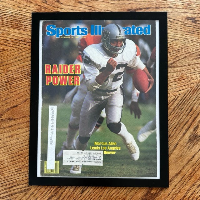 Sports Illustrated Marcus Allen Raider Power 1985 Framed Vintage Cover - detail view